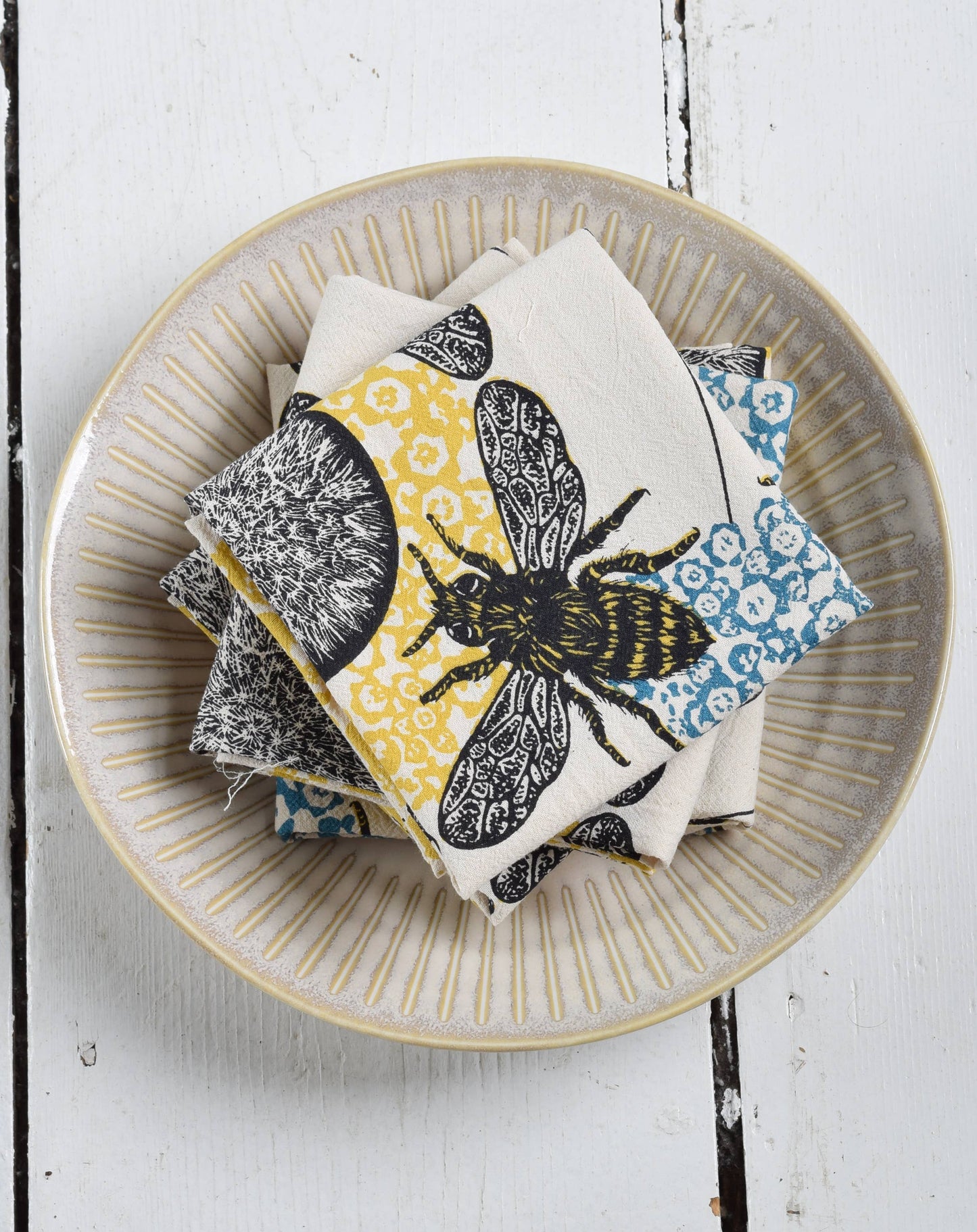 4 Organic Cotton Honeybee Napkins - 20" x 20" - Multicolor